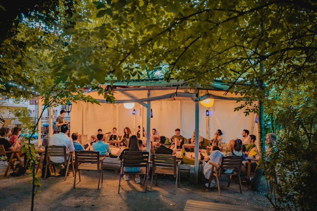 T5 Social * Bucarest